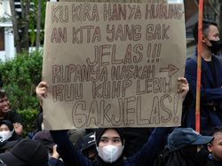 Aksi Mahasiswa Pontianak Gugat RKUHP