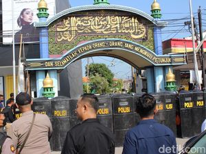 Polisi Kembali Kepung Pondok Anak Kiai Jombang DPO Pencabulan Pagi Ini