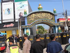 Polisi Tangkap Dedi yang Diduga Lukai Aparat saat Upaya Penangkapan Mas Bechi Polisi Tangkap Dedi yang Diduga Lukai Aparat saat Upaya Penangkapan Mas Bechi