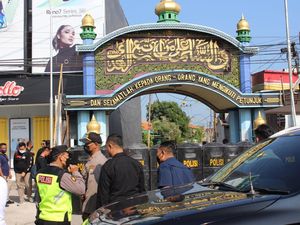 Beda Penjelasan Polisi-Ponpes Shiddiqiyyah soal Penangkapan Mas Bechi Beda Penjelasan Polisi-Ponpes Shiddiqiyyah soal Penangkapan Mas Bechi