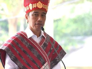 Jokowi Minta Waspadai Kenaikan Harga Roti-Mi Instan Imbas Perang Ukraina