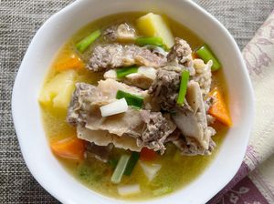 Resep Sop Iga Sapi Khas Jawa yang Kuahnya Super Ngaldu