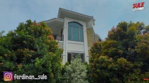 7 Foto Rumah Mewah Putri Delina, Anak Sule Tak Akur dengan Nathalie Holscher