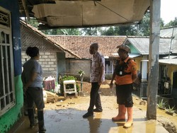 Tanggul di Tamansari Bogor Jebol, 8 Rumah Rusak Terkena Longsor