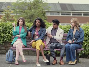 Aktris Ini Menyusul Tak Ikut Sex Education 4