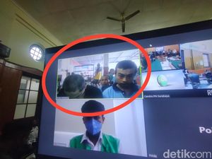 Tangis Pengedar Sabu 43 Kg di Surabaya Usai Divonis Mati