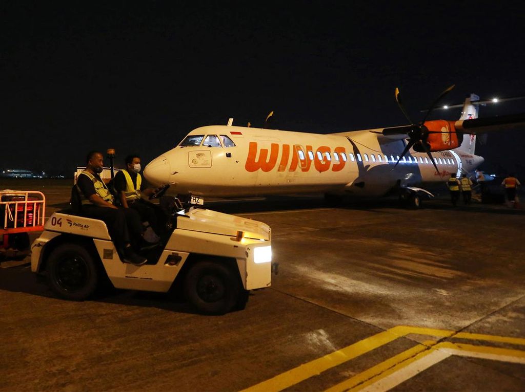 Wings Air Uji Coba Pendaratan di Bandara Pondok Cabe