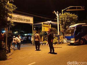 Anak Kiai di Jombang DPO Pencabulan Santriwati Menyerahkan Diri Anak Kiai di Jombang DPO Pencabulan Santriwati Menyerahkan Diri