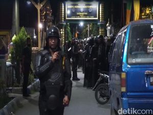 Video soal Mas Bechi Menyerahkan Diri Video soal Mas Bechi Menyerahkan Diri