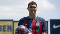 Ia mengatakan bahwa kepindahan ini merupakan mimpi yang menjadi nyata, karena sudah sejak usia 8 ia bercita-cita berseragam Barcelona. Foto: Anadolu Agency via Getty Images/Anadolu Agency