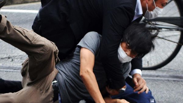 Detik-detik Penangkapan Penembak Eks PM Jepang Shinzo Abe