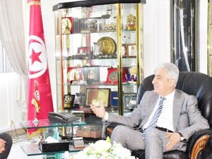 Bertemu Menhan Tunisia, Dubes Zuhairi Misrawi Bahas Kerjasama Pertahanan Bertemu Menhan Tunisia, Dubes Zuhairi Misrawi Bahas Kerjasama Pertahanan