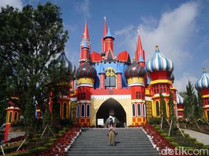 Wisata DCastello ala Istana Kremlin: Daya Tarik dan Harga Tiket Wisata DCastello ala Istana Kremlin: Daya Tarik dan Harga Tiket