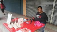 Gigih! Potret 10 Penjual Makanan Tunanetra hingga Tak Punya Tangan