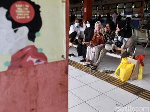 Jelang Idul Adha, Terminal Kampung Rambutan Ramai Penumpang