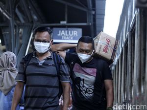 Aturan Baru Tak Susutkan Jumlah Penumpang KA Jarak Jauh Aturan Baru Tak Susutkan Jumlah Penumpang KA Jarak Jauh
