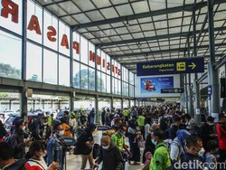 Tiket Kereta Natal dan Libur Tahun Baru Sudah Bisa Dipesan Gaes!