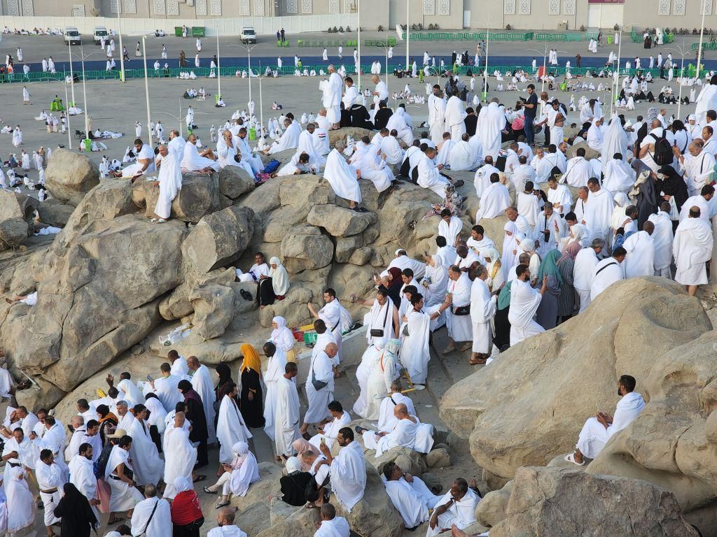 Wukuf di Arafah: Pengertian, Hukum, dan Waktu Pelaksanaannya Saat Berhaji Wukuf di Arafah: Pengertian, Hukum, dan Waktu Pelaksanaannya Saat Berhaji