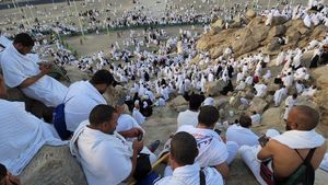 Jemaah Haji Padati Jabal Rahmah, Begini Suasananya