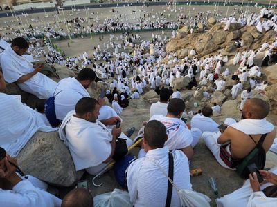 Jemaah Haji Padati Jabal Rahmah, Begini Suasananya
