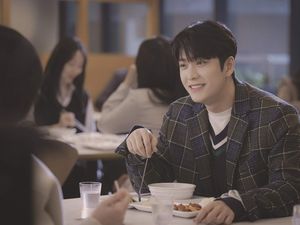 Kang Tae Oh Dapat Peran di Extraordinary Attorney Woo Gegara Kucing