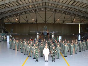 Kunjungi Lanud Iswahjudi, Prabowo Optimistis Bangun AU Unggul-Kuat