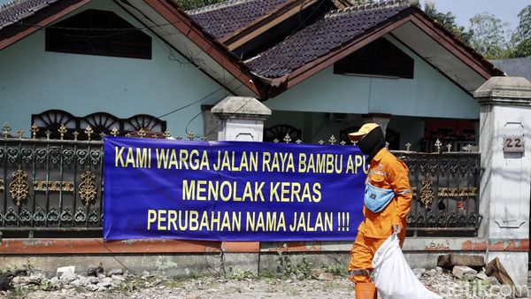 Ogah Ganti Nama Jalan, Warga Pasang Spanduk Penolakan