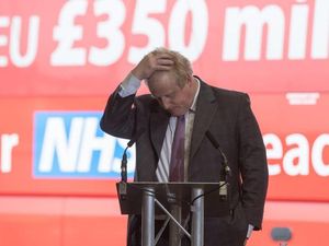 Boris Johnson, Perdana Menteri Inggris yang Menekuk Semua Aturan