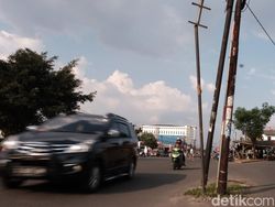 Cara Pindahkan Tiang Listrik Pakai PLN Mobile, Berapa Biayanya?