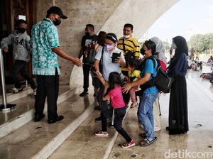 Aneka Kelakuan Menjengkelkan Pengunjung Monas, Kamu Salah Satunya?
