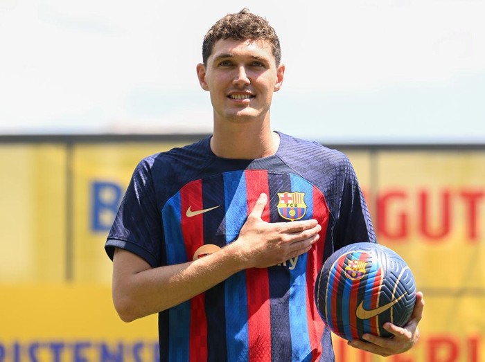 SANT JOAN DESPI, SPAIN - JULY 07: Andreas Christensen poses for the media as he is presented as a FC Barcelona player at Ciutat Esportiva Joan Gamper on July 07, 2022 in Sant Joan Despi, Spain. (Photo by David Ramos/Getty Images)