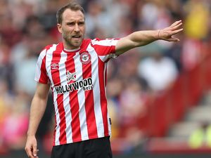 Waspada MU! Brentford Masih Kejar Christian Eriksen