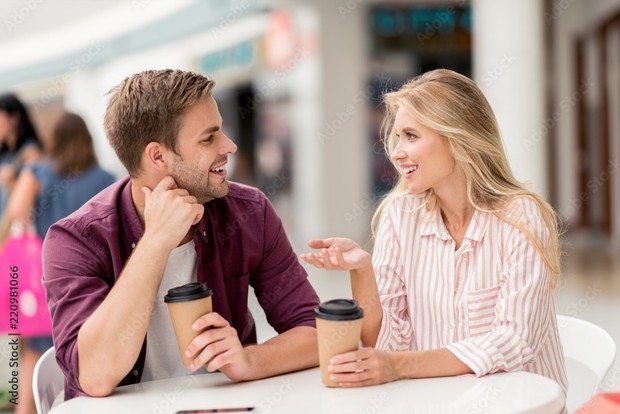 couple talk(stock.adobe.com/LIGHTFIELD STUDIOS) membuat pria penasaran dengan gaya bicara(Foto:stock.adobe.com/LIGHTFIELD STUDIOS)
