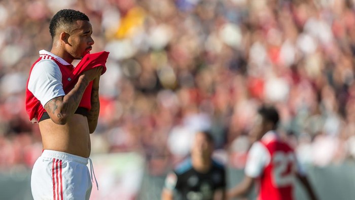 NUREMBERG, GERMANY - JULY 08: Gabriel Jesus of Arsenal FC gestures during the pre-season friendly match between 1. FC Nürnberg and Arsenal F.C. at Max-Morlock-Stadion on July 8, 2022 in Nuremberg, Germany. (Photo by Harry Langer/DeFodi Images via Getty Images)