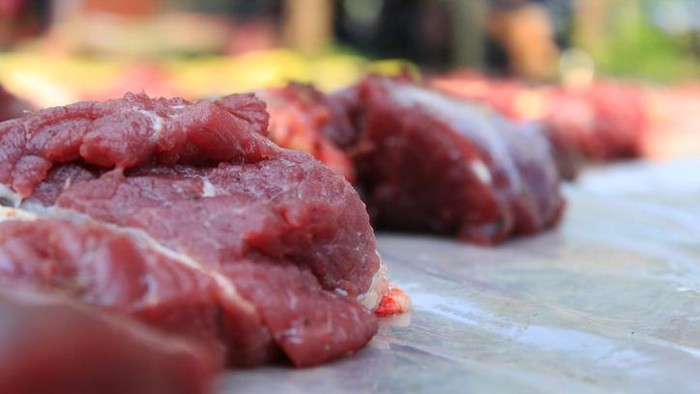 Hukum makan daging binatang kurban sendiri Hukum makan daging binatang kurban sendiri