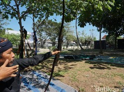 Gladen Alit Jemparingan Kalijagan Meriahkan Rangkaian Penjamasan Pusaka di Demak