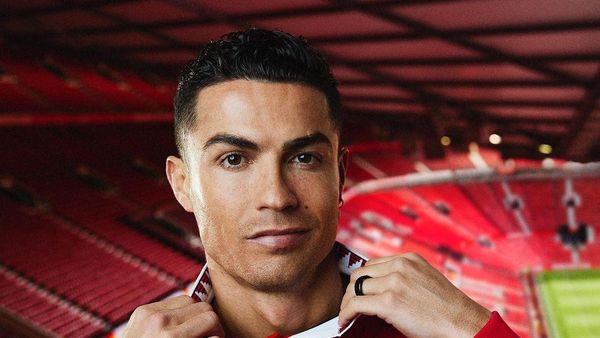 Foto: Cristiano Ronaldo Dalam Balutan Jersey Baru MU
