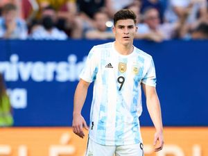 Julian Alvarez, Striker Muda yang Siap Jadi Mesin Gol Baru Man City