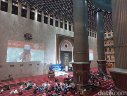 Senangnya Warga Bisa Takbiran di Masjid Istiqlal, Begini Suasananya