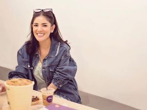 Nindy Ayunda Dicekal ke Luar Negeri Selama 20 Hari Nindy Ayunda Dicekal ke Luar Negeri Selama 20 Hari