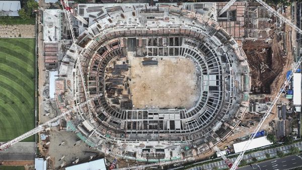 Lagi Dibangun! Ini Penampakan Stadion Seluas 30 Ribu Meter Persegi di GBK