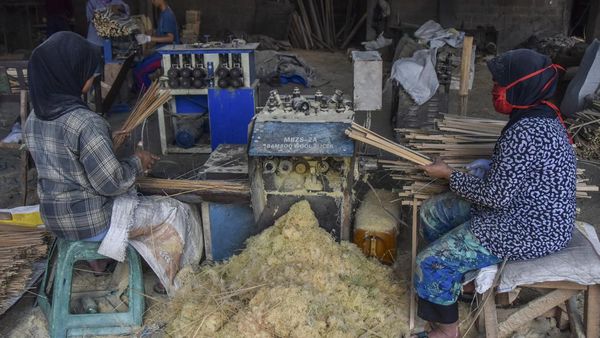 Permintaan Tusuk Sate Meroket