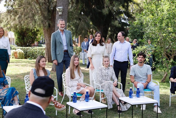 Raja Felipe VI, Ratu Letizia, Leonor Putri Asturias, dan Infanta Sofia dari Spanyol/ Foto: Casa de S.M. el Rey Raja Felipe VI, Ratu Letizia, Leonor Putri Asturias, dan Infanta Sofia dari Spanyol