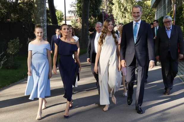 Raja Felipe VI, Ratu Letizia, Leonor Putri Asturias, dan Infanta Sofia dari Spanyol/ Foto: Casa de S.M. el Rey Raja Felipe VI, Ratu Letizia, Leonor Putri Asturias, dan Infanta Sofia dari Spanyol