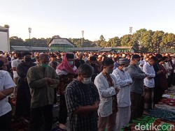 Ribuan Jemaah Muhammadiyah Bandung Gelar Salat Iduladha di Lodaya