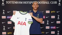 4. Tottenham, dengan £130 juta untuk belanja pemain baru. Kini di posisi keempat klasemen Liga Inggris. Foto: Tottenham Hotspur FC via Getty I/Tottenham Hotspur FC