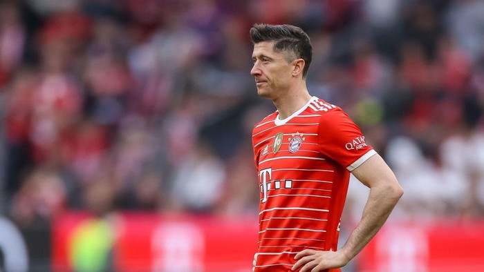 MUNICH, GERMANY - MAY 08: Robert Lewandowski of Bayern Muenchen looks on during the Bundesliga match between FC Bayern München and VfB Stuttgart at Allianz Arena on May 8, 2022 in Munich, Germany. (Photo by Roland Krivec/vi/DeFodi Images via Getty Images)