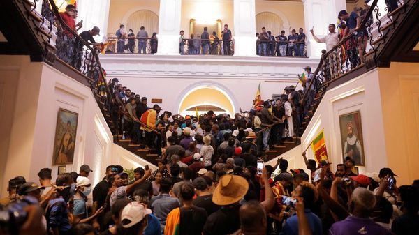 Detik-detik Rumah Presiden Sri Lanka Digeruduk Demonstran