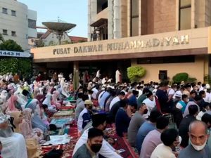 Tata Cara Sholat Muhammadiyah dan Bacaannya Lengkap Tata Cara Sholat Muhammadiyah dan Bacaannya Lengkap