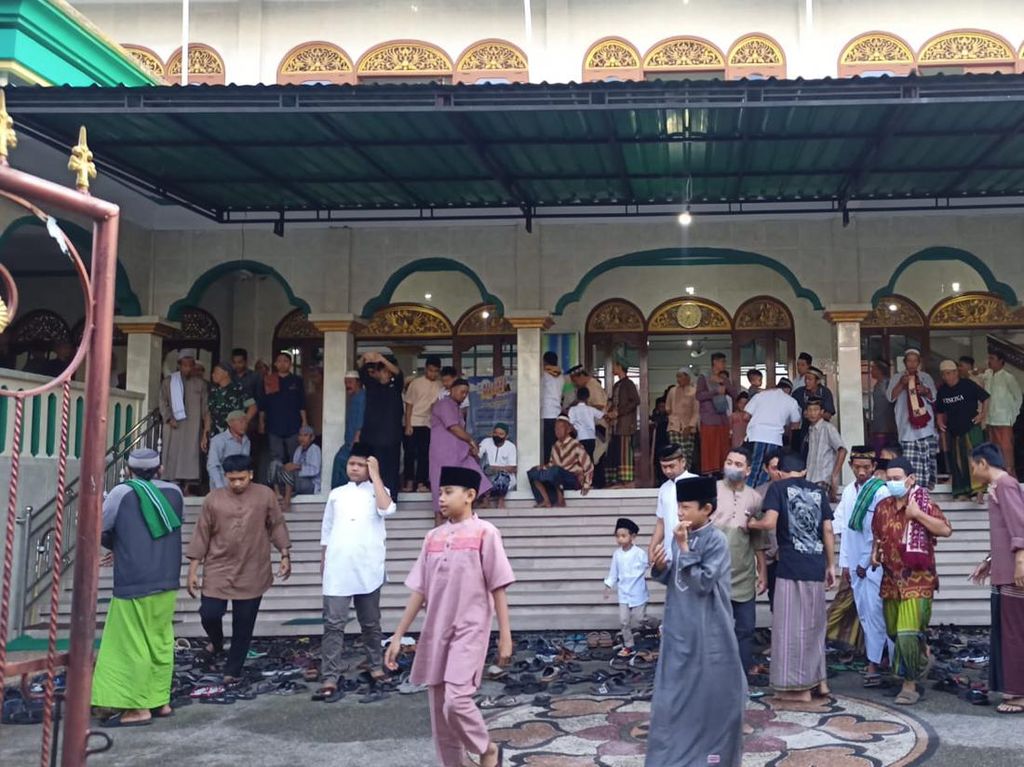 Khotbah Sholat Id di Masjid Ibnu Sina Karangasem: Ajak Umat Berkurban